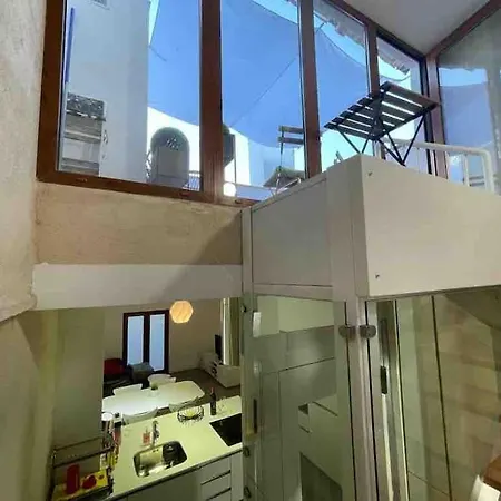 New! Renovated House With Terrace In