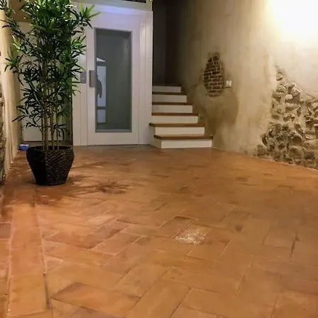 New! Renovated House With Terrace In * 캠브릴스