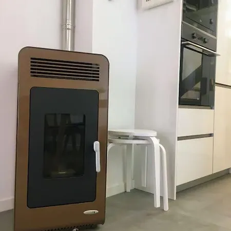 펜션 New! Renovated House With Terrace In *
